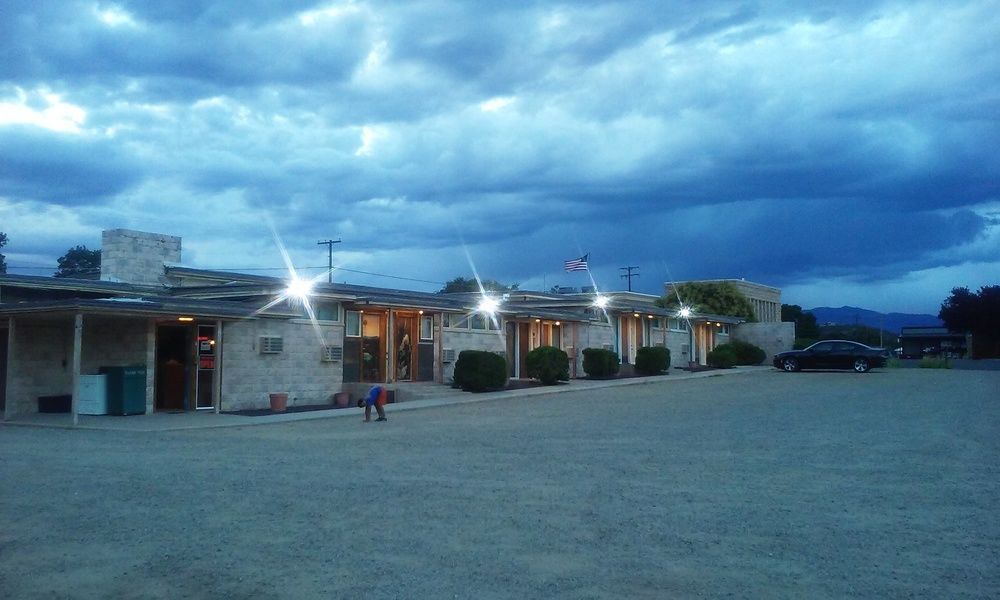 Cliff Palace Motel 블랜딩 외부 사진
