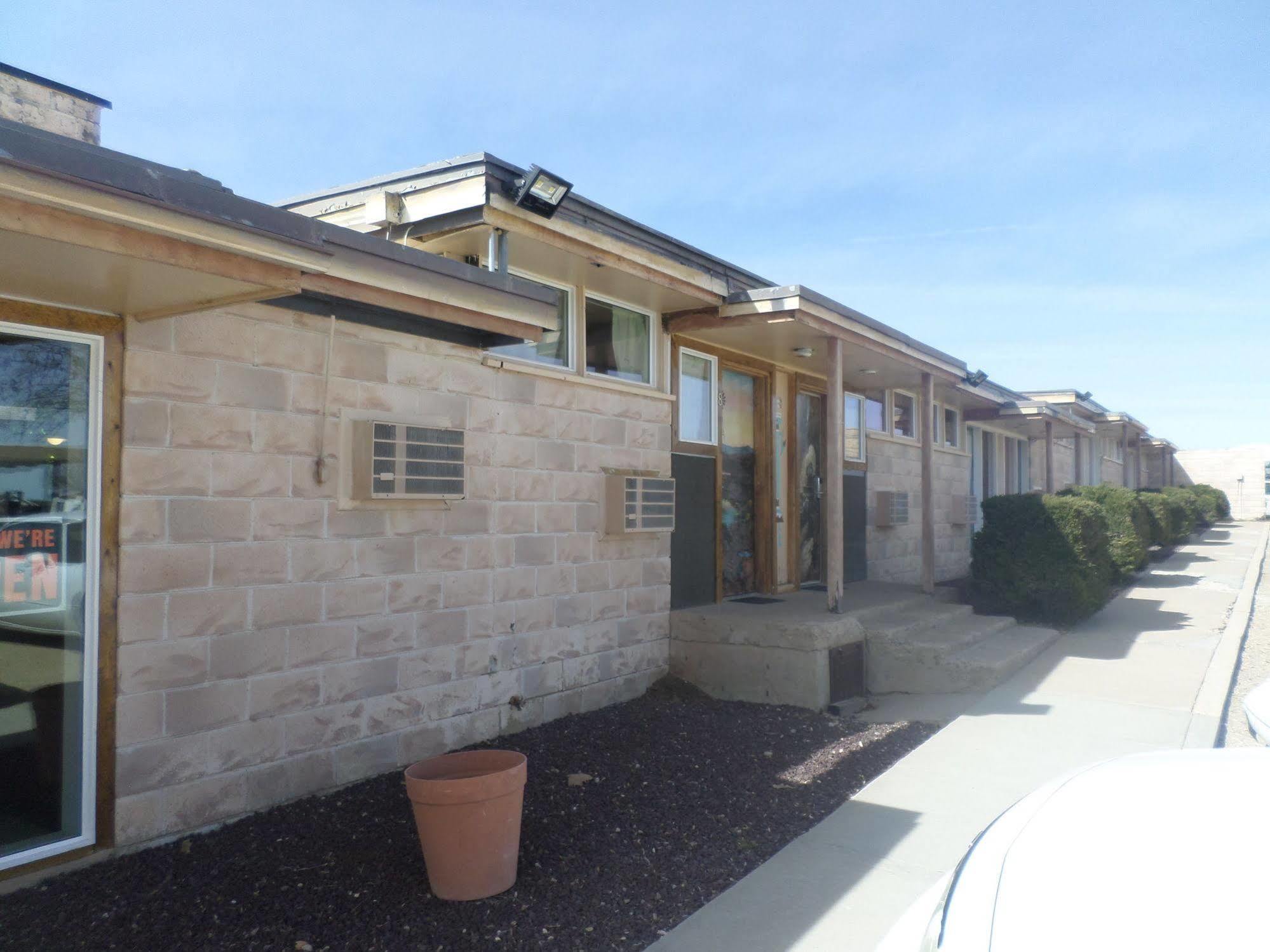 Cliff Palace Motel 블랜딩 외부 사진