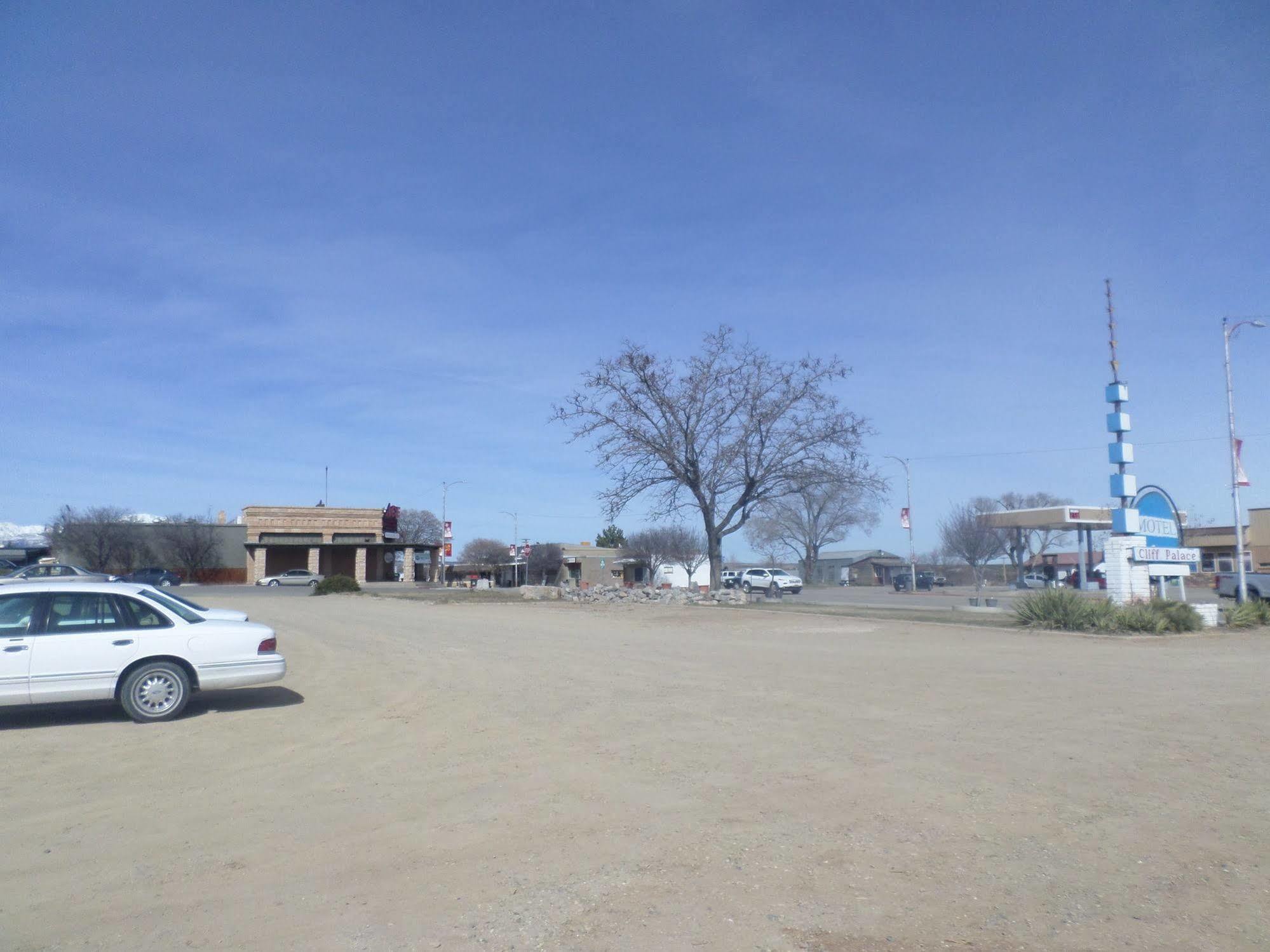 Cliff Palace Motel 블랜딩 외부 사진